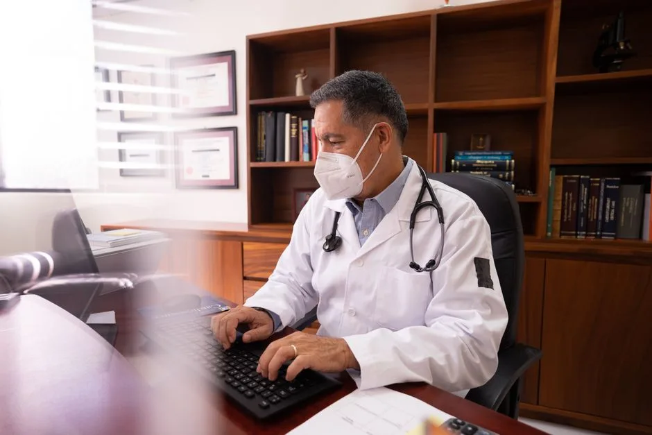 Trabajo de atención médica en Coronel
